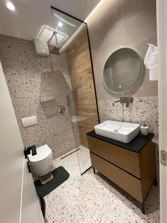 Downtown Studio Apartments Tirana Eksteriør billede