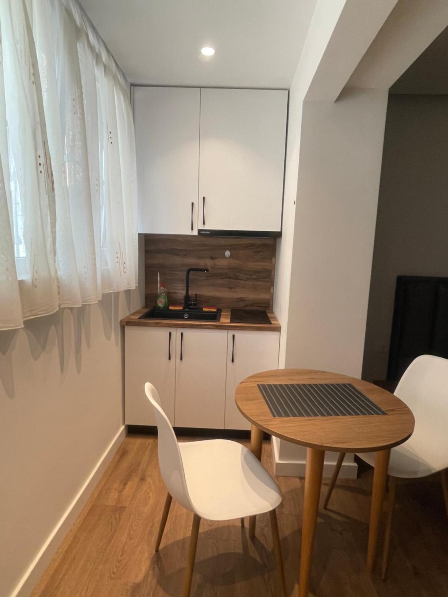 Downtown Studio Apartments Tirana Eksteriør billede